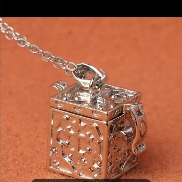 NEW Carved Openable Magic Box Pendant Necklace - Picture 1 of 12